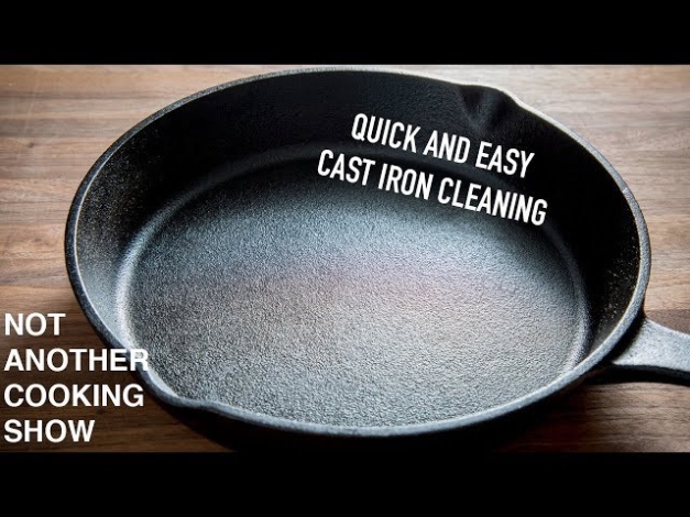 Niche Utama 1 How To Clean A CAST IRON PAN After Cooking - YouTube