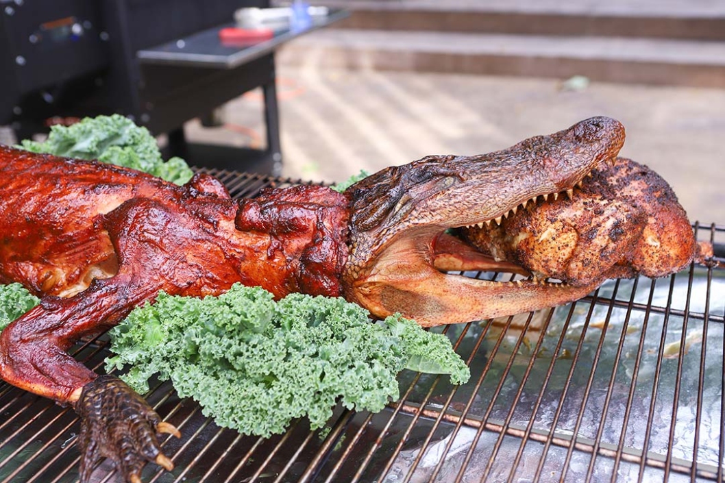 Niche Utama 2 How To Cook A Whole Alligator  Meadow Creek PRT Pig Roaster Demo